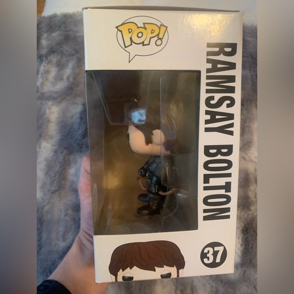 Funko Pop 37 Game of Thrones Ramsay Bolton (Gamestop Exclusive) figure - Picture 3 of 6